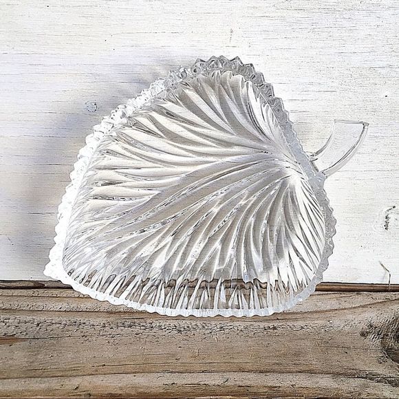 Vintage Other - Vintage | Pressed Glass Leaf Trinket Dish